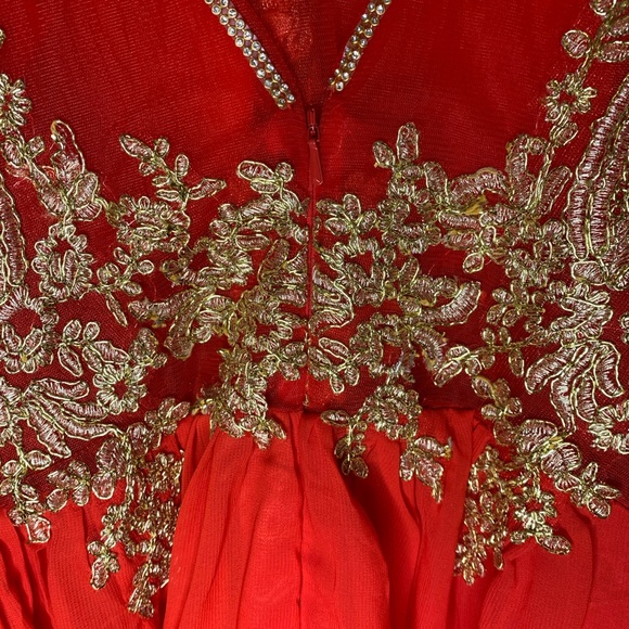 Red and gold long dress - Picture 11 of 12